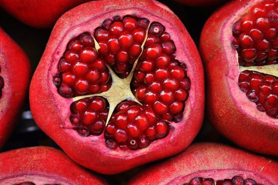 some health benefits of pomegranate