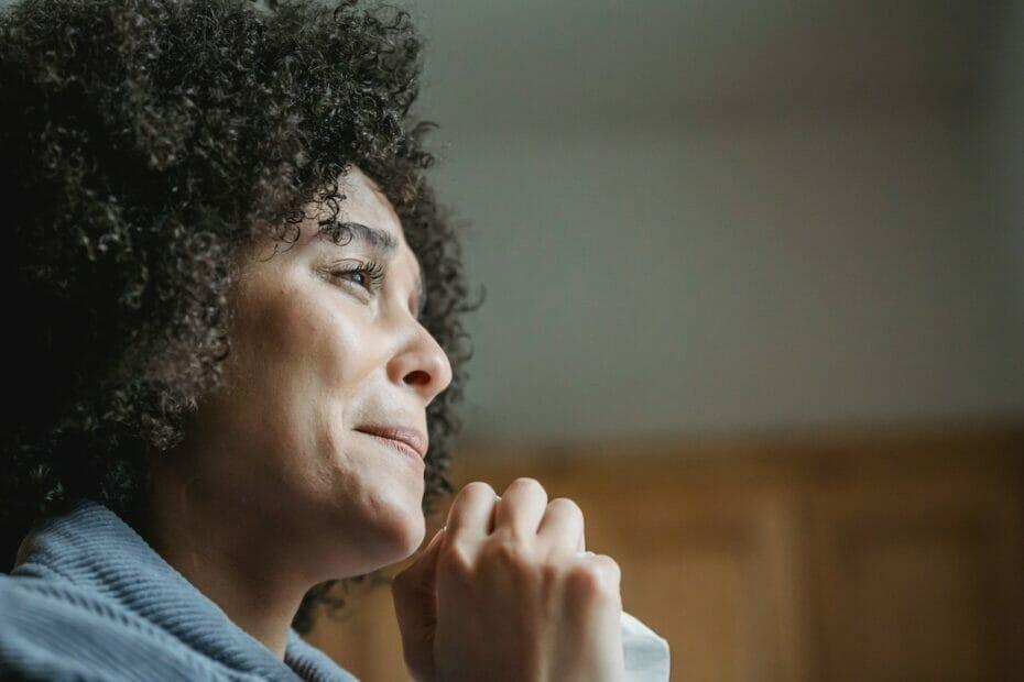 How to manage grief in healthy ways