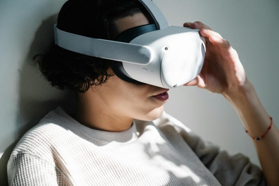 Virtual Reality (VR)_A New Frontier in Pain Management